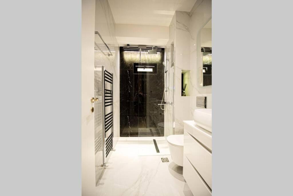 Ecostay-Serenity,Business Class Apartment By The Sea In Alimos Kalamaki Athens Exterior photo